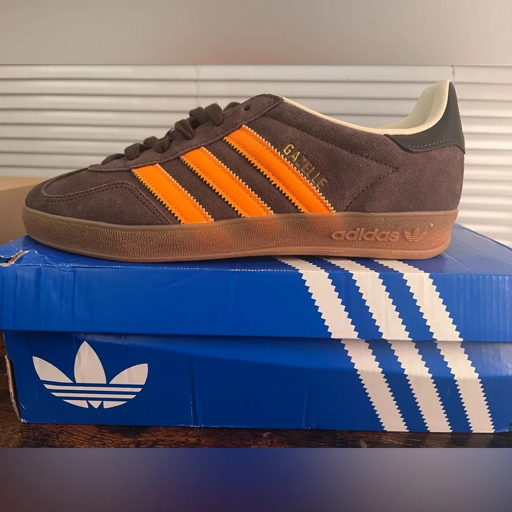 adidas Gazelle Suede Sneakers - Brown with Orange Stripes size 8.5 W - Picture 6 of 7